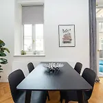 Stylish Flat With Terrace And Ac