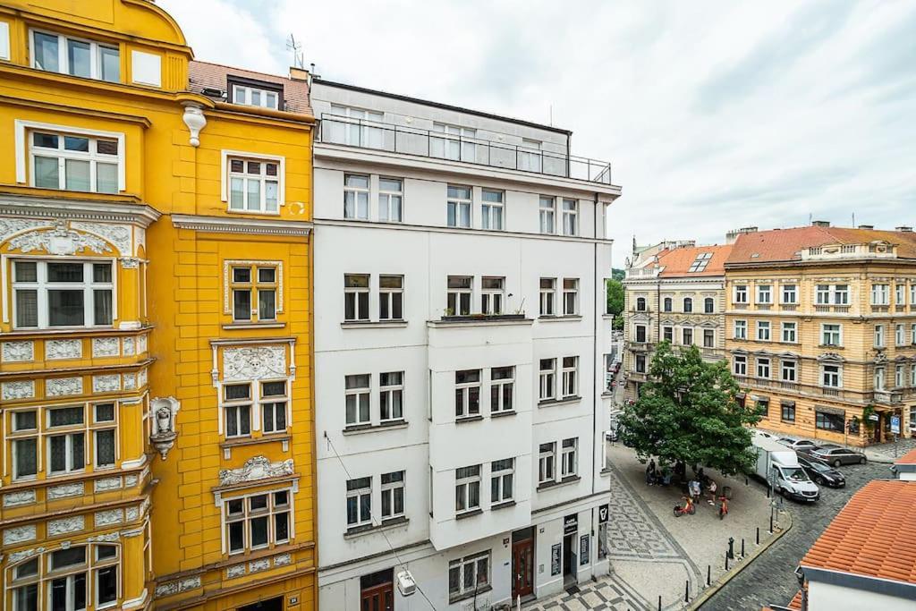 Stylish Flat With Terrace And Ac Praga